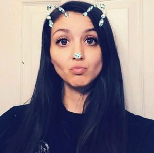 Meet your Posher, Hannah